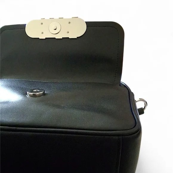 Michael Kors Manhattan Camera Crossbody - Picture 7 of 12